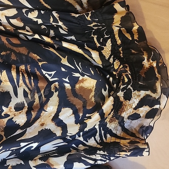 Cache 100%silk on or off the shoulder blouse animal print - Picture 3 of 8